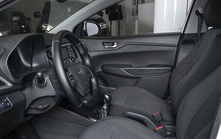Hyundai Solaris II рестайлинг, 2021 год, 1 257 200 рублей, 17 фотография