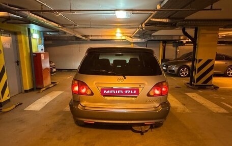 Toyota Harrier, 1999 год, 750 000 рублей, 3 фотография