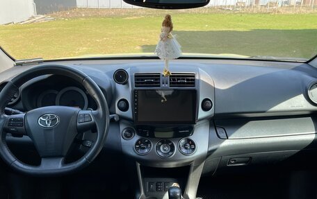 Toyota RAV4, 2011 год, 1 690 000 рублей, 10 фотография
