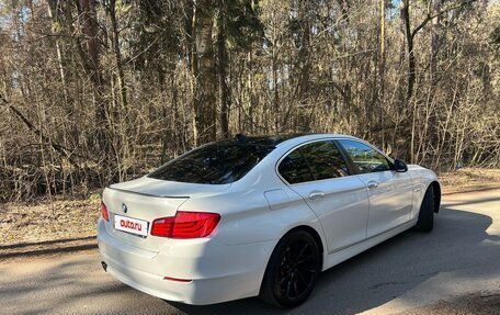 BMW 5 серия, 2011 год, 1 860 000 рублей, 2 фотография