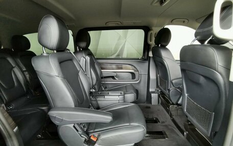 Mercedes-Benz V-Класс, 2019 год, 6 197 000 рублей, 13 фотография