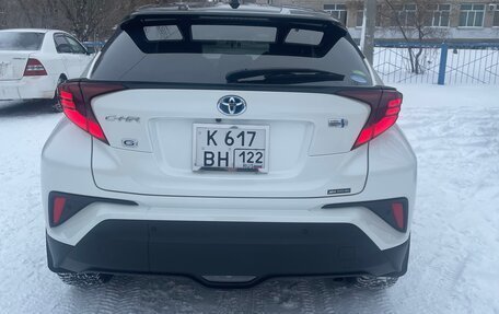 Toyota C-HR I рестайлинг, 2019 год, 2 400 000 рублей, 2 фотография