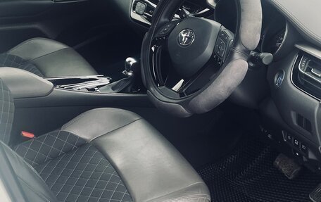 Toyota C-HR I рестайлинг, 2019 год, 2 400 000 рублей, 8 фотография