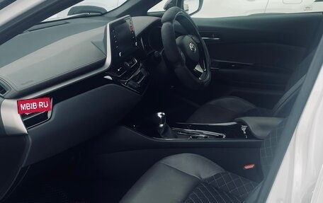 Toyota C-HR I рестайлинг, 2019 год, 2 400 000 рублей, 10 фотография