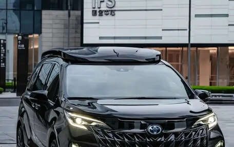 Toyota Sienna, 2024 год, 5 600 005 рублей, 3 фотография