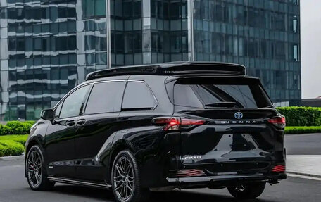 Toyota Sienna, 2024 год, 5 600 005 рублей, 5 фотография