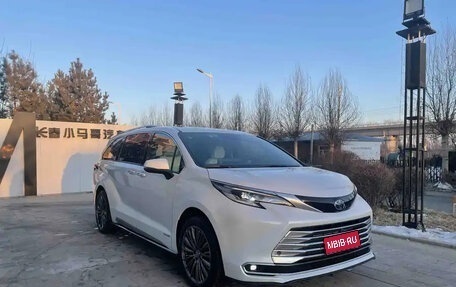Toyota Sienna, 2022 год, 3 390 005 рублей, 1 фотография