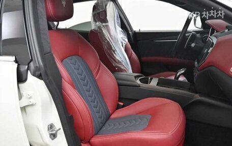 Maserati Ghibli, 2020 год, 3 586 000 рублей, 13 фотография