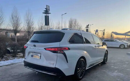 Toyota Sienna, 2022 год, 3 390 005 рублей, 5 фотография