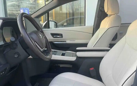 Toyota Sienna, 2022 год, 3 390 005 рублей, 12 фотография