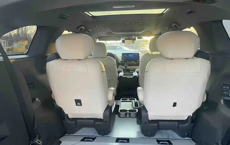 Toyota Sienna, 2022 год, 3 390 005 рублей, 16 фотография