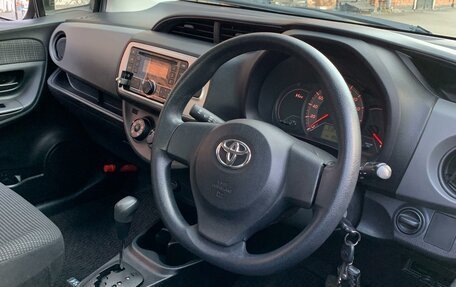 Toyota Vitz, 2015 год, 935 000 рублей, 5 фотография