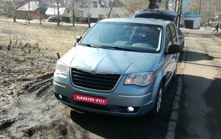 Chrysler Town & Country V рестайлинг, 2007 год, 1 000 000 рублей, 1 фотография