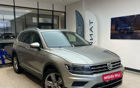 Volkswagen Tiguan II, 2019 год, 3 450 000 рублей, 3 фотография