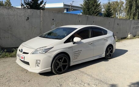 Toyota Prius, 2011 год, 1 200 000 рублей, 2 фотография