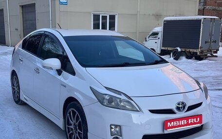 Toyota Prius, 2011 год, 1 200 000 рублей, 5 фотография