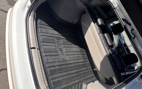 Toyota Prius, 2011 год, 1 200 000 рублей, 15 фотография