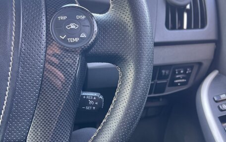 Toyota Prius, 2011 год, 1 200 000 рублей, 24 фотография
