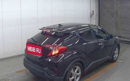 Toyota C-HR I рестайлинг, 2017 год, 1 300 000 рублей, 2 фотография