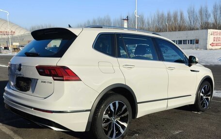 Volkswagen Tiguan II, 2021 год, 2 680 000 рублей, 4 фотография