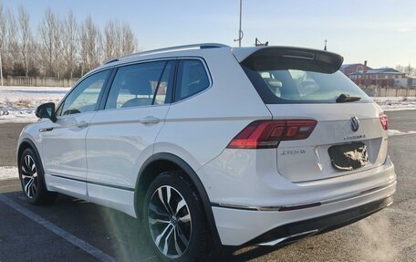 Volkswagen Tiguan II, 2021 год, 2 680 000 рублей, 6 фотография