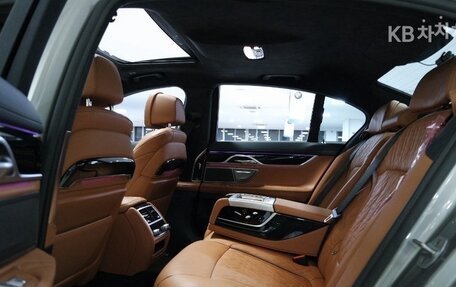 BMW 7 серия, 2021 год, 5 700 000 рублей, 18 фотография