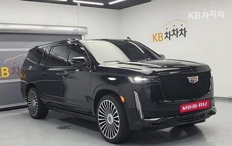 Cadillac Escalade V, 2023 год, 16 000 000 рублей, 3 фотография