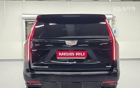 Cadillac Escalade V, 2023 год, 16 000 000 рублей, 4 фотография