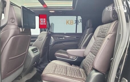 Cadillac Escalade V, 2023 год, 16 000 000 рублей, 12 фотография