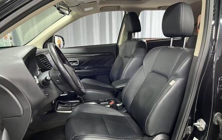 Mitsubishi Outlander III рестайлинг 3, 2019 год, 1 750 000 рублей, 21 фотография
