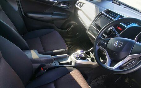 Honda Fit III, 2016 год, 1 020 000 рублей, 14 фотография