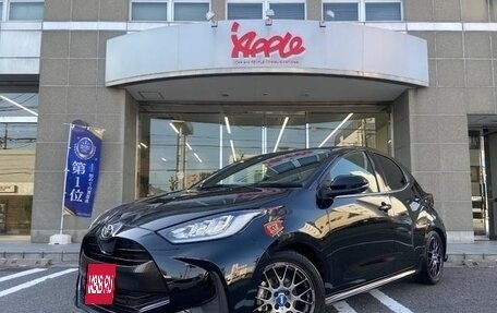 Toyota Yaris, 2022 год, 1 050 033 рублей, 1 фотография
