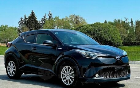 Toyota C-HR I рестайлинг, 2017 год, 2 200 000 рублей, 4 фотография