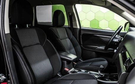 Mitsubishi Outlander III рестайлинг 3, 2021 год, 2 449 000 рублей, 11 фотография