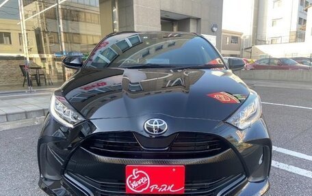 Toyota Yaris, 2022 год, 1 050 033 рублей, 5 фотография