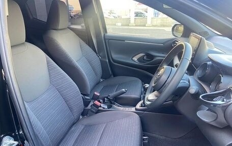 Toyota Yaris, 2022 год, 1 050 033 рублей, 7 фотография