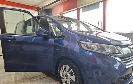 Honda Freed II, 2018 год, 1 670 000 рублей, 2 фотография
