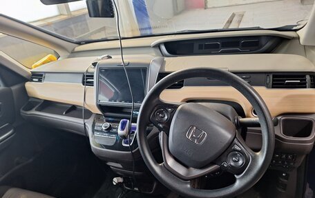 Honda Freed II, 2018 год, 1 670 000 рублей, 7 фотография