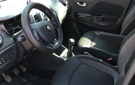 Renault Kaptur I рестайлинг, 2017 год, 1 670 000 рублей, 2 фотография