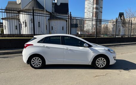 Hyundai i30 II рестайлинг, 2015 год, 900 000 рублей, 2 фотография