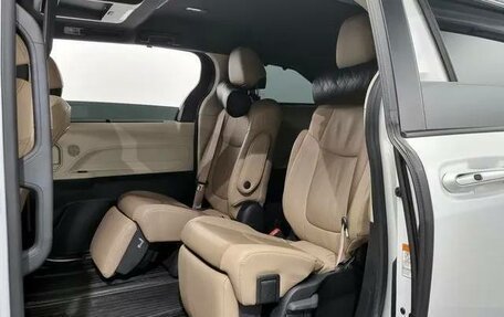 Toyota Sienna, 2022 год, 3 808 000 рублей, 8 фотография