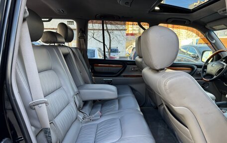 Lexus LX II, 2004 год, 13 фотография