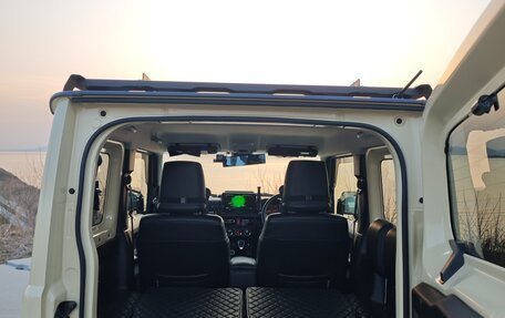 Suzuki Jimny, 2018 год, 2 600 000 рублей, 17 фотография