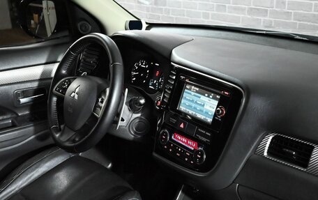 Mitsubishi Outlander III рестайлинг 3, 2012 год, 1 520 000 рублей, 14 фотография
