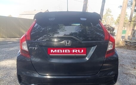 Honda Fit III, 2018 год, 1 600 000 рублей, 7 фотография