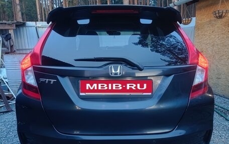Honda Fit III, 2018 год, 1 600 000 рублей, 36 фотография