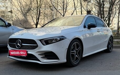 Mercedes-Benz A-Класс, 2018 год, 2 500 000 рублей, 16 фотография
