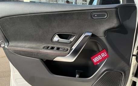 Mercedes-Benz A-Класс, 2018 год, 2 500 000 рублей, 20 фотография