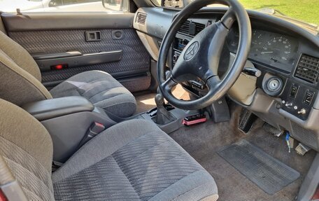 Toyota Hilux Surf III рестайлинг, 1992 год, 380 000 рублей, 17 фотография