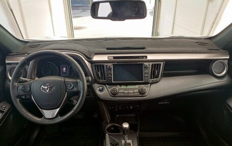 Toyota RAV4, 2019 год, 2 600 000 рублей, 17 фотография